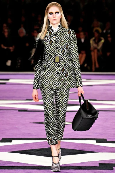 Look 41